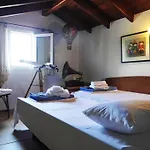 Εva\'S House