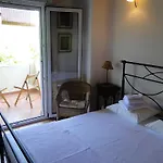 Εva\'S House
