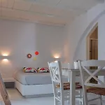 Rodia Studios & Apartments