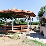 Villa Antikleia
