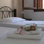 Areti\'S Milos Rooms