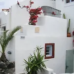 Spiliotica On The Cliff Suites And Apartments