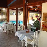 Maria-Flora Apartments