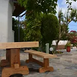 Varkiza\'S Cottages