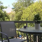 Luxury 2 Bdrm Apartment 10\' Minutes Walk From The Acropolis