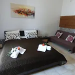 Guesthouse Isalos