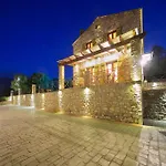 Pilikas Luxury Villas