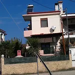 Lina House
