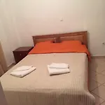 Lina House