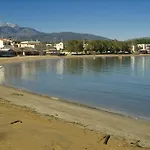 Garifalo Apartments
