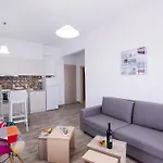 Breeze Vacation Apartments