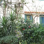 Villa Contessa Apartments \