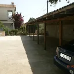 Ioannis Avrades Apartments