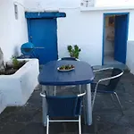 Tinas House