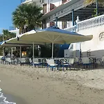 Oasis Hotel Theodoros & Litsa Galaris