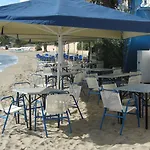 Oasis Hotel Theodoros & Litsa Galaris