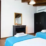 Villa Manos