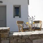 Angelique Apartment