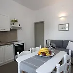 Angelique Apartment