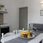 Angelique Apartment