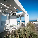 Villa White Lady