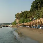 Akti Peroulia