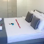 Perissa Dreams Hotel