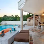 Luxury Villa Sea Melody