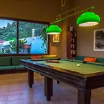 Daphne Hotel