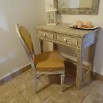 Romanza Rooms