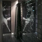 Nikis Suite