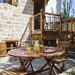 Helios Garden Boutique Apartments