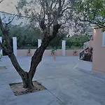 Doras Zante Studios & Apartments