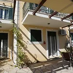 Nikos House