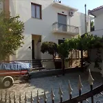 Arleta\'S Sunny Guesthouse
