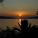 Nyfi Skyros Bungalows