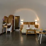 Unique Suites