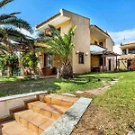 Nikiti Seaside Villas