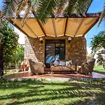 Nikiti Seaside Villas