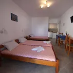 Studios Vagos 1
