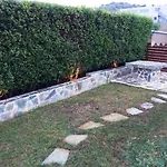 Vourleza Vacation House Near Airport