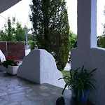 Vourleza Vacation House Near Airport