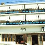 Stavrodromi Hotel