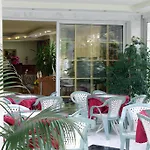 Hotel Chronis