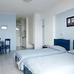 Ostria Seaside Studios And Apartments