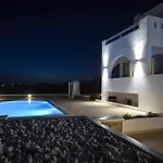 Plaka Collection
