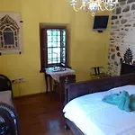 Ta Xelidonakia