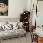 Isabelle\'S Apartment