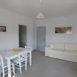 Thomas Apartments In Katapola