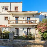 Antonios Skopelos Studios Apartments